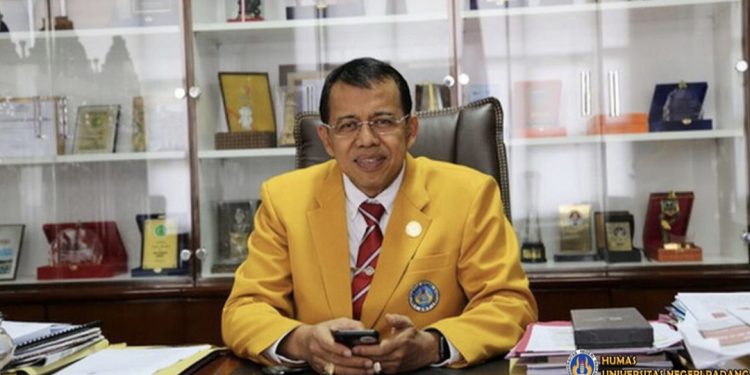 UNP Gelar LKMM Tingkat Menengah Mahasiswa