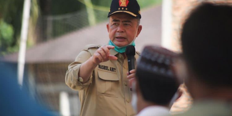 Nasrul Abit Janji Perbaikan Nasib Guru Honorer