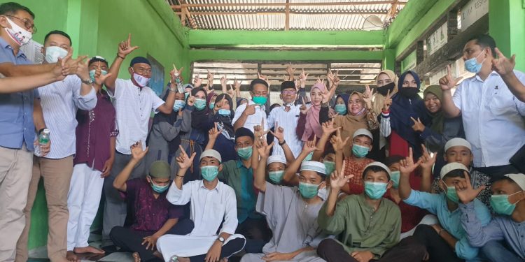 Indra Catri Berbagi Semangat dengan Penghuni Panti Azhara Jannah Padang