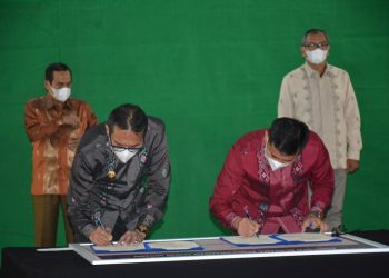 Gubernur Irwan Prayitno Canangkan Tenun Minang Sebagai Busana ASN