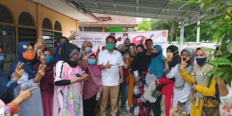Indra Catri Berbalas Pantun