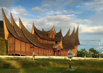 Paket Sumatera Barat Berliburan di Emersia Batusangkar