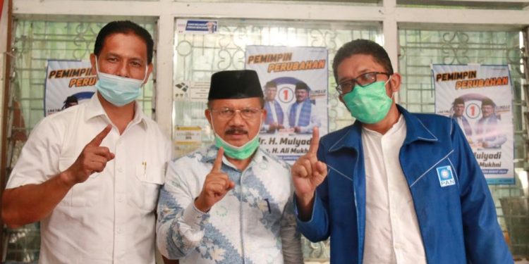 Untuk Mualim, Ali Mukhni dan Hendri Septa Berjibaku di Kota Padang