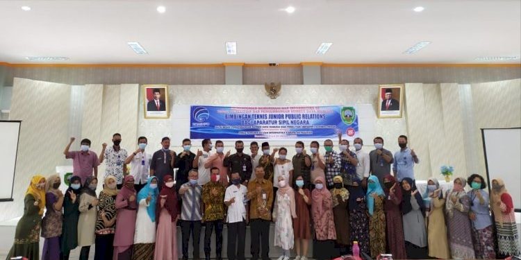 Kadiskominfo Pasaman Tutup Bimtek Junior Public Relation, Ini Pesan Williyam Hutabarat