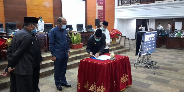Paripurna Keputusan RAPBD 2021, Ketua DPRD Sumbar Supardi: APBD Tidak Akan Sanggup Penyertaan Modal Bank Nagari Rp 1.13 triliun Sampai 2023