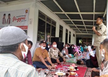 Warga Sungai Tarab Adukan Persoalan Air Bersih ke Indra Catri