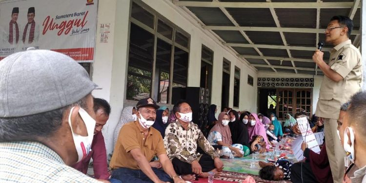 Warga Sungai Tarab Adukan Persoalan Air Bersih ke Indra Catri