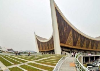 Wisata Halal Bikin Nyaman Turis Muslim