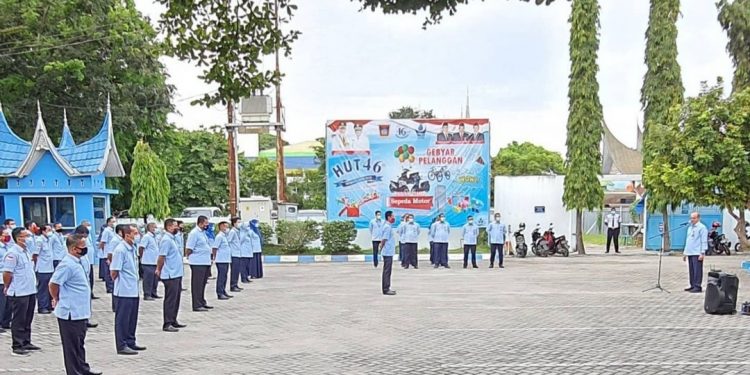 Dirut Hendra Febrizal Pimpin Apel Perdana 2021