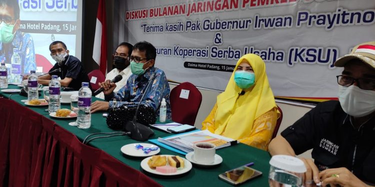 Nostalgia Irwan Prayitno Gebrak Meja