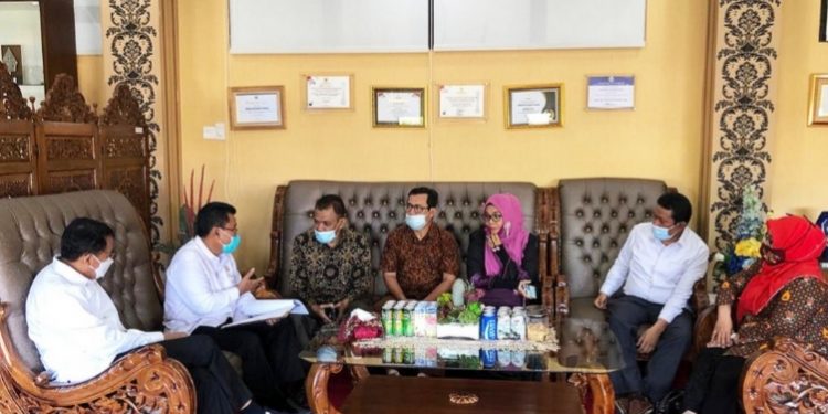 Pelantikan Pengurus Iluni S3 Ilmu Pendidikan UNP Dikemas Webinar Nasional