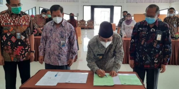 Pemkab Sijunjung MoU Dengan ISI Padang Panjang dan Poltekes Kemenkes Padang