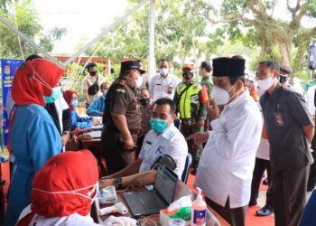 Bupati Sijunjung Yuswir Arifin Resmikan Vaksinasi Covid-19