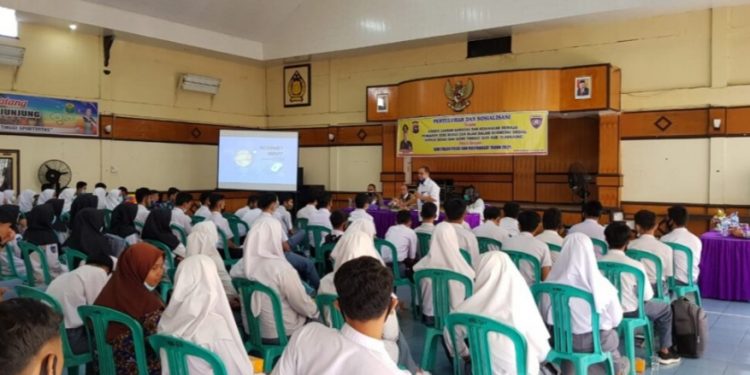 Polres Sijunjung Gelar Penyuluhan Kepada Pelajar