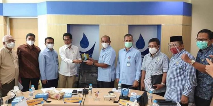 Dirut Perumda Air Minum Padang Hendri Febrizal Terima Kunjungan Bapemperda DPRD Sumut dan Direksi PDAM Tirta Nadi