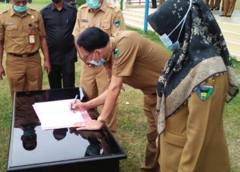 Bupati Pessel Lakukan Penandatanganan Perjanjian Kinerja Dengan Kepala Perangkat Daerah