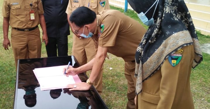 Bupati Pessel Lakukan Penandatanganan Perjanjian Kinerja Dengan Kepala Perangkat Daerah