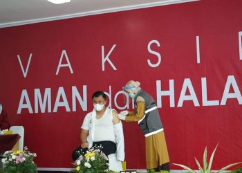 Vaksinasi Covid-19 Resmi Dimulai di Dharmasraya