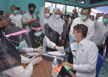 Vaksinasi, Wali Kota Deri Asta: Upaya Pemerintah Tekan Penularan Covid-19