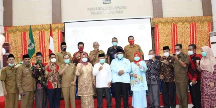Akhiri Masa Bakti, Bupati dan Wabup Padang Pariaman Sampaikan Ucapan Permintaan Maaf
