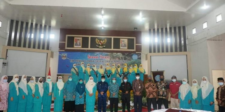 Kereen…..Dasawisma Sakura II Dinilai Tim Provinsi Sumbar