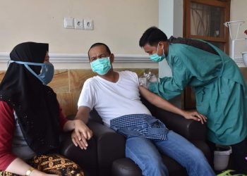 Walikota Genius Umar Jalani Suntik Vaksin Covid-19 Kedua