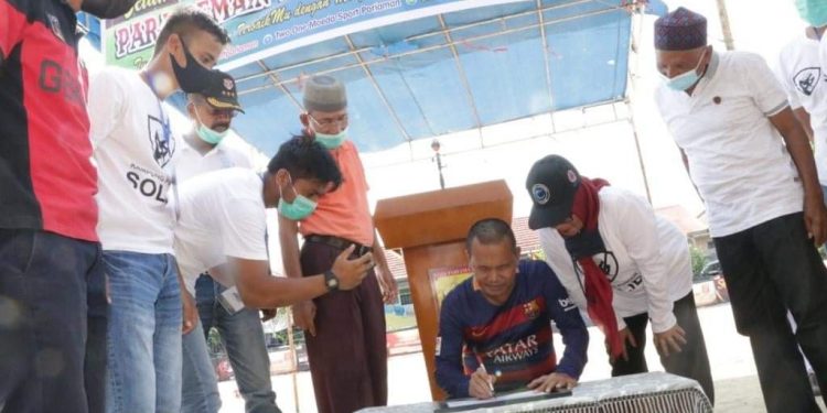 Wali Kota Pariaman Genius Umar Resmikan Lapangan Futsal Kampung Pondok