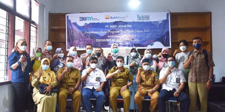 9 Mitra Binaan PTBA Sawahlunto Terima Bantuan Rp 580 Juta