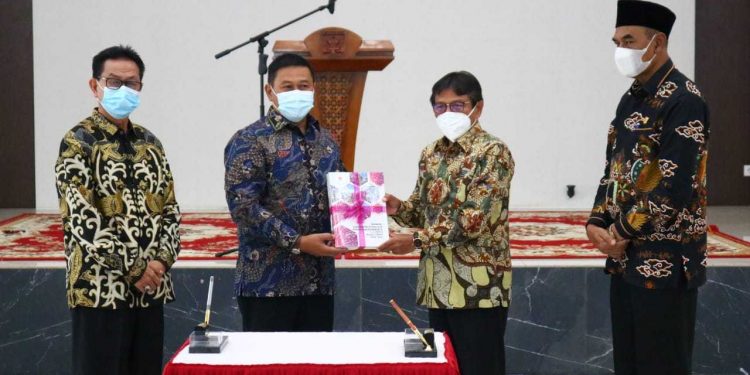 Yuen Karnova Resmi Jadi Plh Wali Kota Bukittinggi