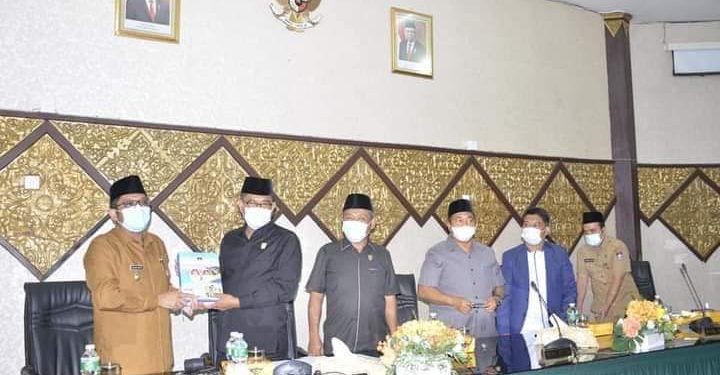 DPRD Gelar Paripurna Penyampaian Nota LKPJ Wali Kota Padang 2020