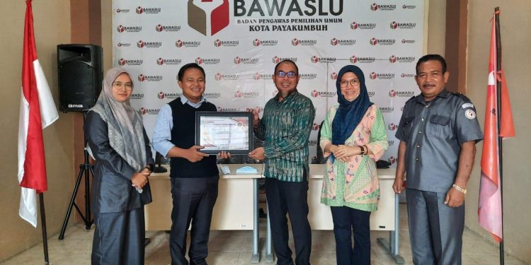 Bawaslu Kota Payakumbuh kembangkan e PPID