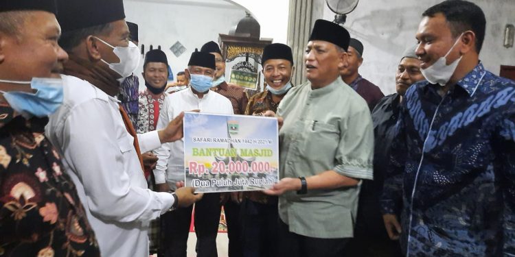 Mesjid Raya Sungai Pua Koto Dalam Barat Dibantu Pemprov Rp20 Juta