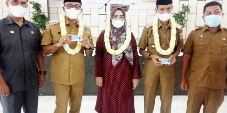Serahterima Bupati Solsel Secara Sederhana