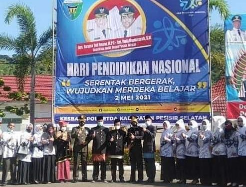 Pemkab Pesisir Selatan Luncurkan Pendidikan Gratis