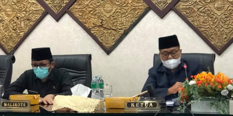 DPRD Kota Padang Rapat Paripurna Penyampaian Walikota Terhadap 3 Ranperda