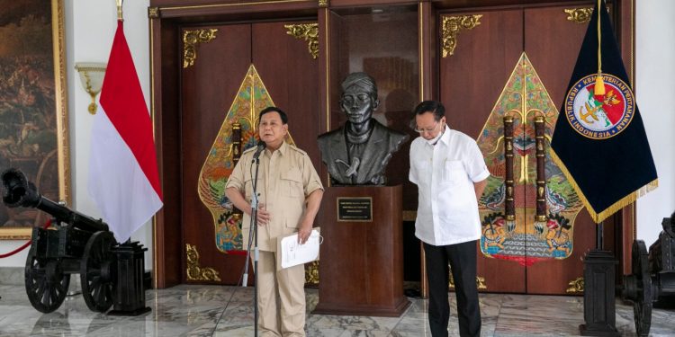 Kemenhan Terima Bantuan PT Priamanaya Energy Untuk Keluarga Awak KRI Nanggala-402