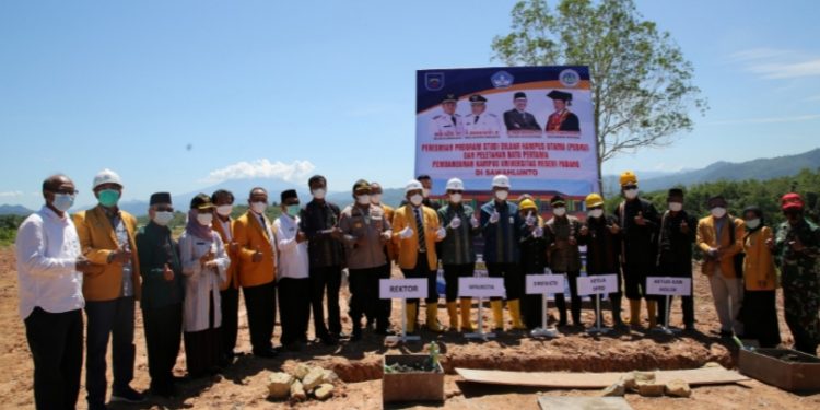 Peletakan Batu Pertama Pembangunan Kampus PSDKU UNP Sawahlunto Meriah