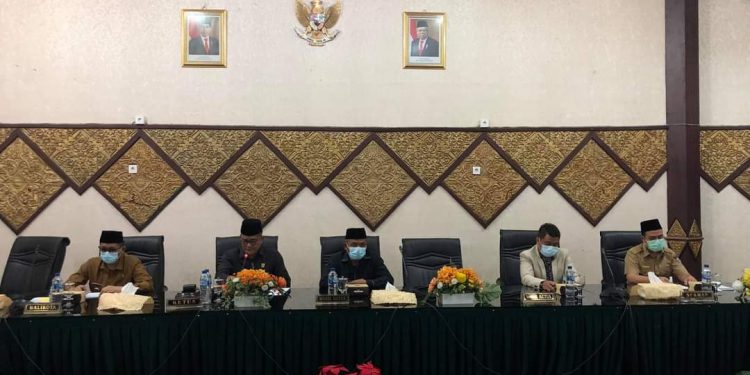 DPRD Kota Padang Paripurna Ranperda LKPD