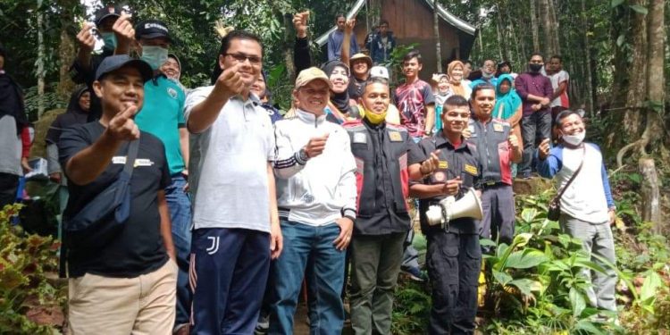 Wabup Rizki Kurniawan Nakasri Goro di Kawasan Objek Wisata Aia Malanca