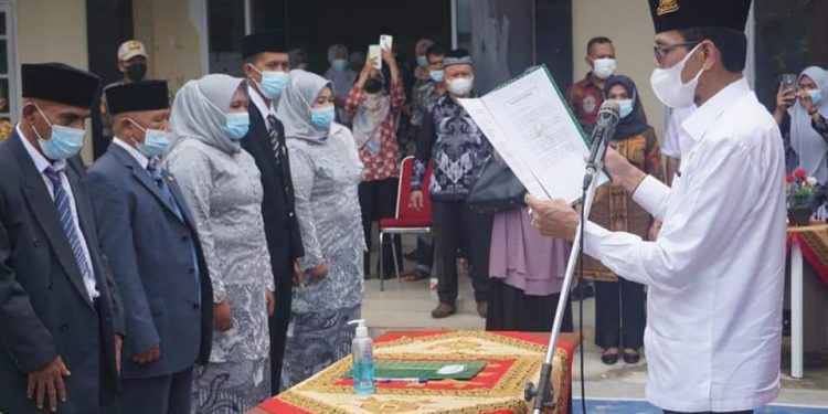 Bupati Lima Puluh Kota Lantik Bamus Nagari Pangkalan
