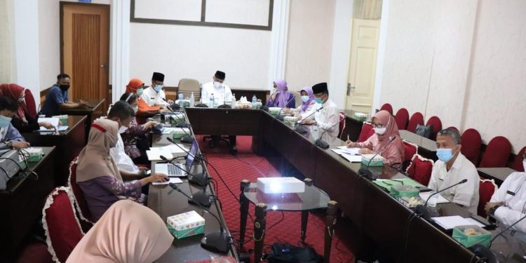 Gubernur Desak Tambak Udang Sesuai Aturan di Sumbar