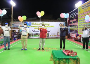 Ketua DPRD Kota Payakumbuh Buka Open Turnamen Bulu Tangkis U-90 PB Kamsen