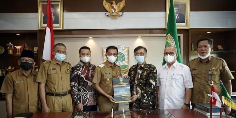 Bupati Solsel Lakukan Kerjasama SMBK Dengan Unand