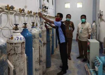 Keren, Direktur RSUD M Zein Painan Tinjau Ruang Gas Medis Central