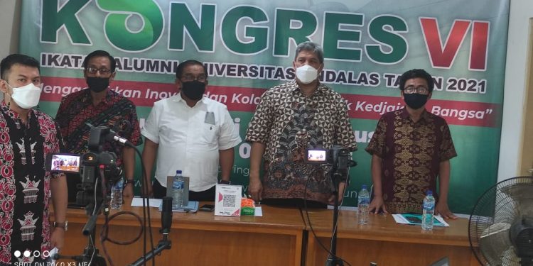 Kongres VI IKA Unand Canggihnya Teknologi Digital