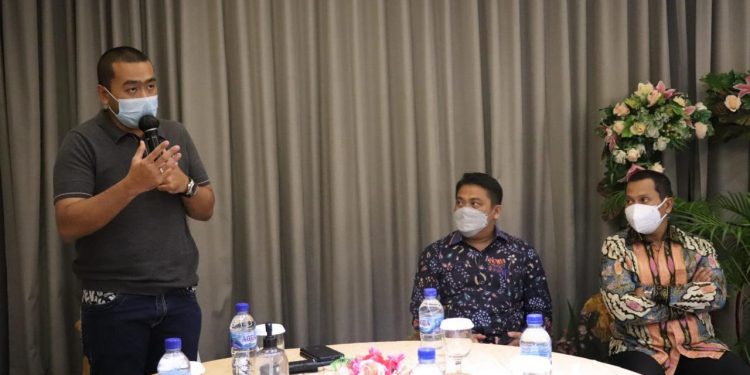 Wagub Sumbar Audy Joinaldy Ajak Perantau Minang Nabung di Bank Nagari