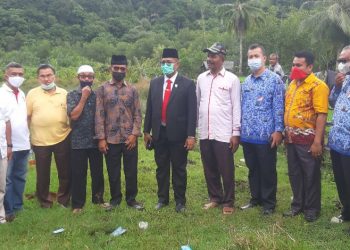 Kunjungan Lapangan, Ketua DPRD Padang Syafrial Kani Respon Keinginan Masyarakat untuk Bangun SMK di Bungus Teluk Kabung