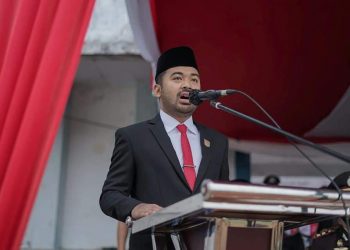 Peringati HUT RI Ke – 76, Ketua DPRD Solok Selatan Bacakan Teks Proklamasi