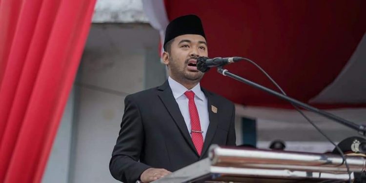 Peringati HUT RI Ke – 76, Ketua DPRD Solok Selatan Bacakan Teks Proklamasi