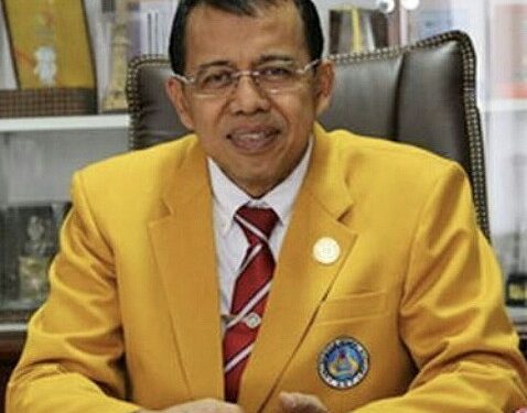 Lagi, UNP Kukuhkan Guru Besar, Rektor: Presiden RI Segera Sahkan PP PTNBH